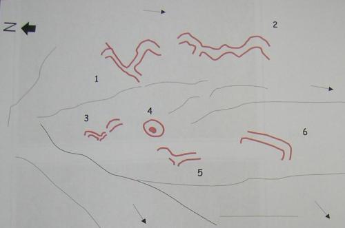 Debuxo dos petroglifos de Sete Camiños.