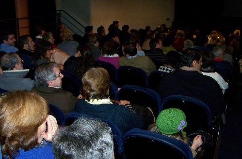 Unhas 300 persoas encheron o Teatro Principal de Pontevedra na estrea do documental "Sete Camiños, encrucillada do tempo".