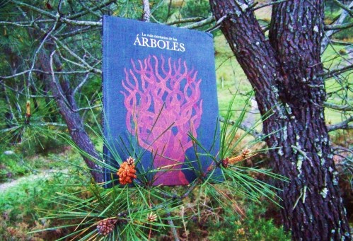 "La vida nocturna de los árboles", de Bhajju Shyam, Durga Bai, Ram Singh Urveti (Faktoría K, 2010).