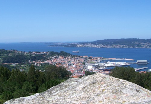 Vista panorámica da ría dende o miradoiro natural do Monte Pornedo.
