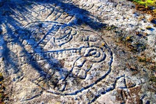 Petroglifo de Chao dos Petos, de Oleiros (Fonte: Faro de Vigo).