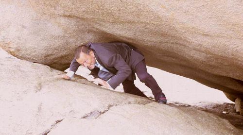 Agustín Hernández en Muxía (Foto, X. Ameixeiras, La Voz de Galicia, 10/09/2012).