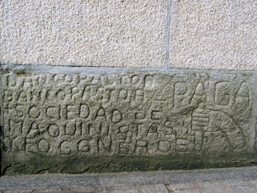 A presenza de Pepito Meijón, cos seus característicos petroglifos modernos.