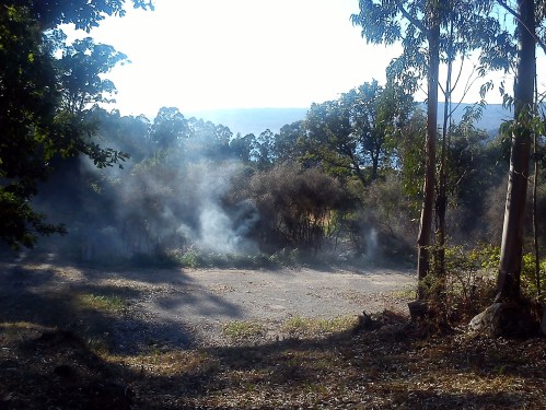 Os restos do incendio, esta tarde, en Lourizán.
