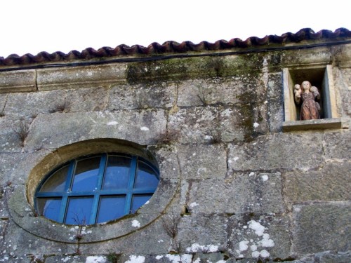 No mosteiro de Lérez.