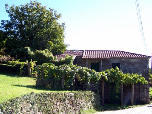 Unha antiga casa de aldea na parroquia de Lérez.