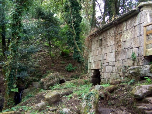 Nos muíños do Batán.