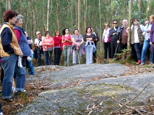 Nos petroglifos do Mato das Cruces.