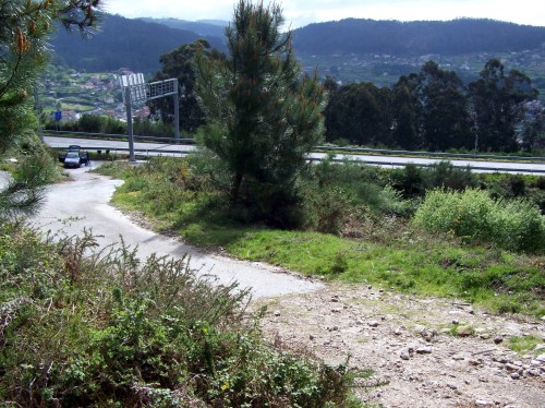 Trazado que propón Acuaes para a instalación da nova rede de abastecemento de auga.