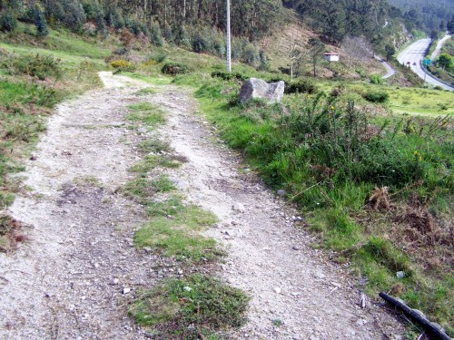 Trazado que propón Acuaes para a instalación da nova rede de abastecemento de auga.