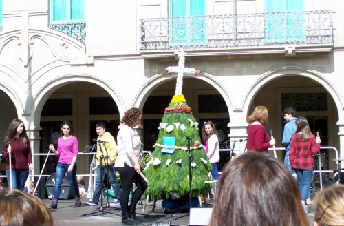 Maio de San Xulián na festa dos Maios celebrada en Pontevedra.