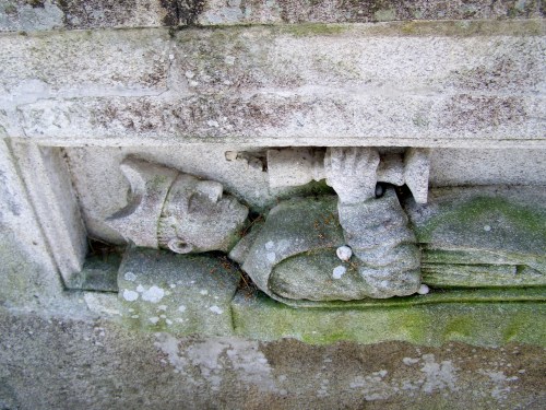 Cemiterio anexo á igrexa de Santa Eulalia, Meira.