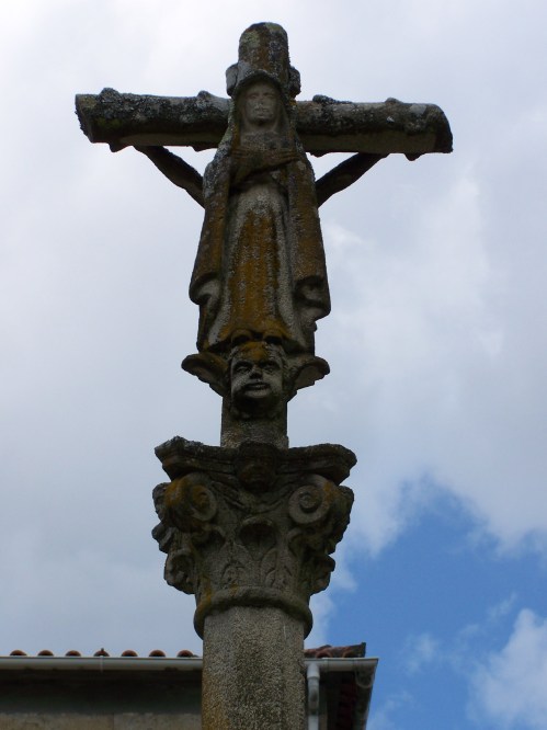 Cruceiro da igrexa de Santa Eulalia, Meira.