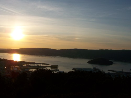 Solpor dende o Monte Pituco.