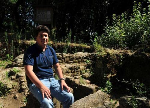 Felix Gonzalez, arqueólogo  (Faro de Vigo).