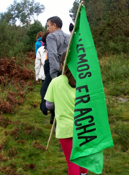 Andaina pola Serra da Fracha contra a A-57.