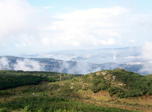 Andaina pola Serra da Fracha contra a A-57.