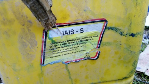 Verquido contaminante no Monte Pituco.