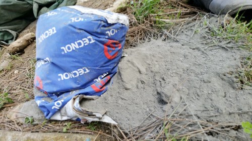 Verquido contaminante no Monte Pituco.