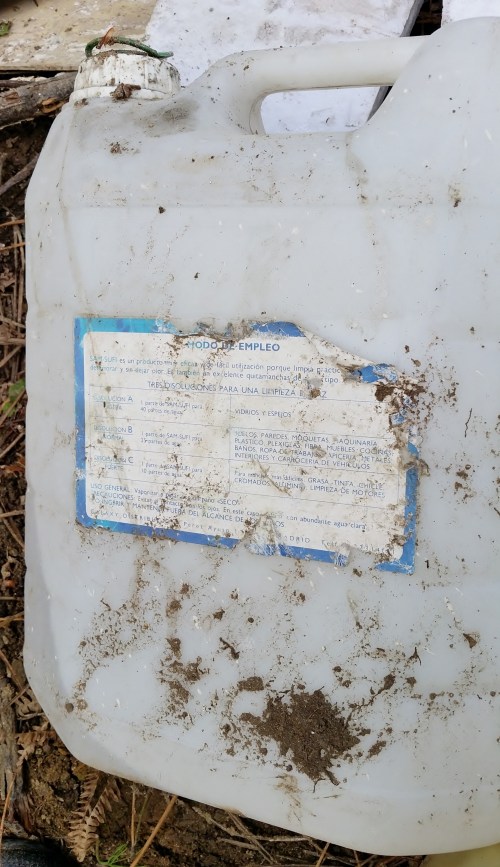 Verquido contaminante no Monte Pituco.