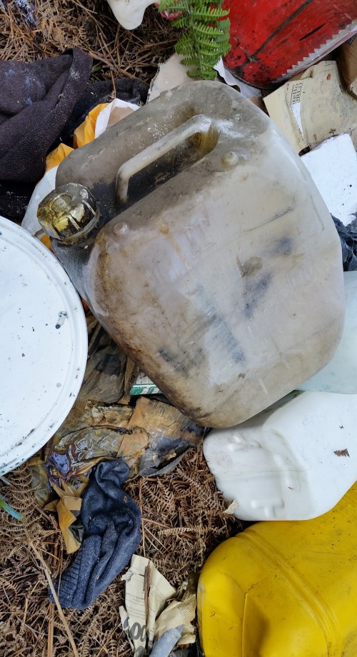 Verquido contaminante no Monte Pituco.