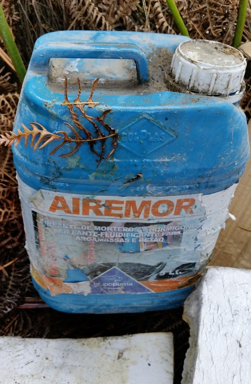 Verquido contaminante no Monte Pituco.