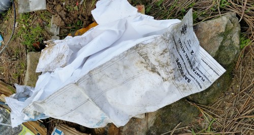 Verquido contaminante no Monte Pituco.