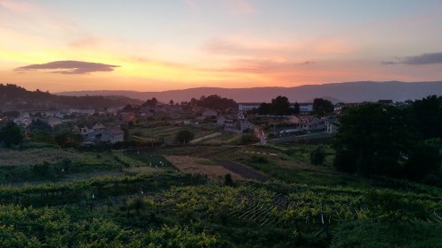 Solpor dende a parroquia de San Xulián.