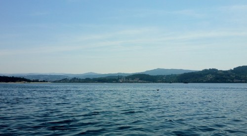 Navegando pola ría de Pontevedra.