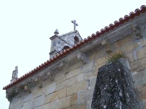 Igrexa de San Andrés de Hío.