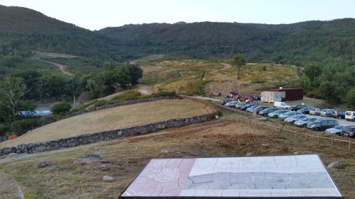 Visita guiada aos petroglifos de Tourón con X.L. Vilar