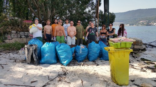 Limpeza da praia organizada pola APDR