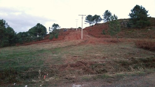 Desbroce do tendido de alta tensión.