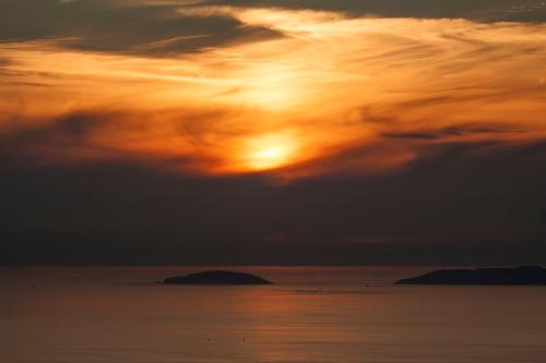 Solpor dende o Monte Pornedo (foto, Antonio Costa).