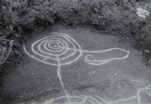 Petroglifos de Pornedo, por Carlos Paratcha (anos 50).