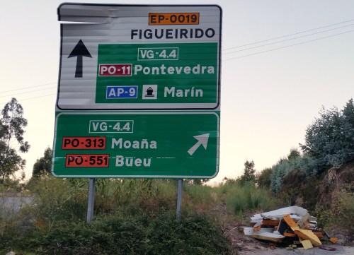 Verquido de materiais de revestimento na Pena