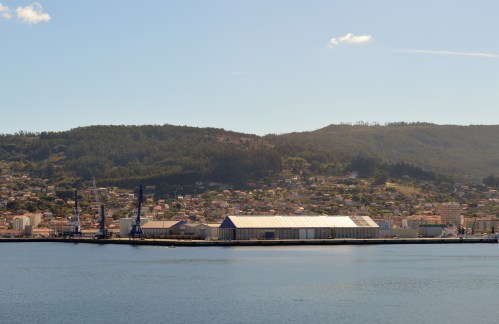 Vista do Monte Pituco dende o peirao de Tambo.