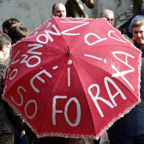 Lectura do manifesto dos colectivos que rexeitan as axudas económicas de Ence