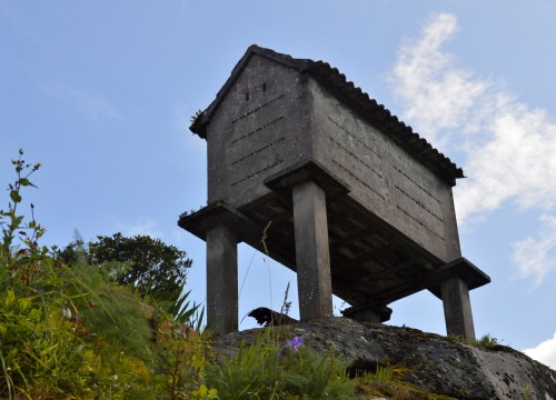 Preto do núcleo rural de Liméns