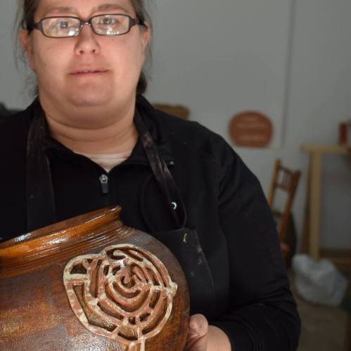 Os petróglifos do Pornedo, en cerámira, por Alén das Olas