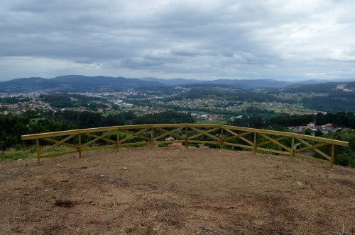 Novo miradoiro no monte de Salcedo a carón da Brilat.