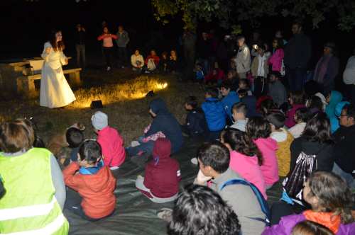 Ruta nocturna aos petroglifos de Amoedo, Pazos de Borbén.