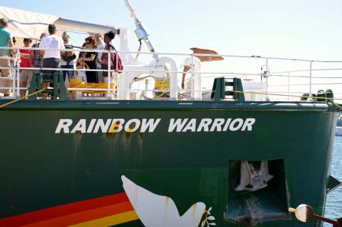 O Rainbow Warrior, en Vilagarcía