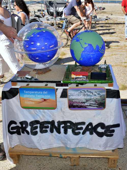 O Rainbow Warrior, en Vilagarcía