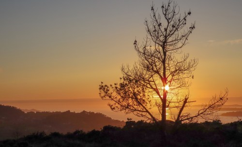 Andaina polo Monte Pituco ao Solpor. Foto de Antonio Costa