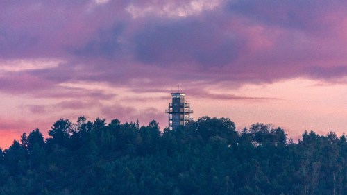 Andaina polo Monte Pituco ao Solpor. Foto de Antonio Costa