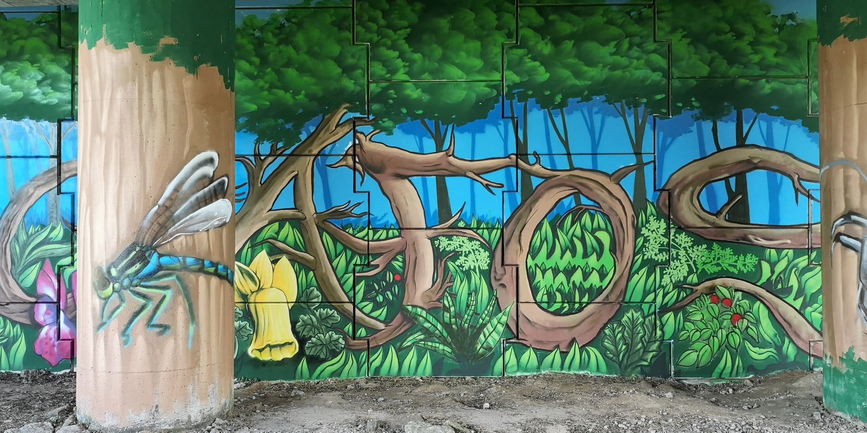 Mural de graffiti ao carón do río Gafos